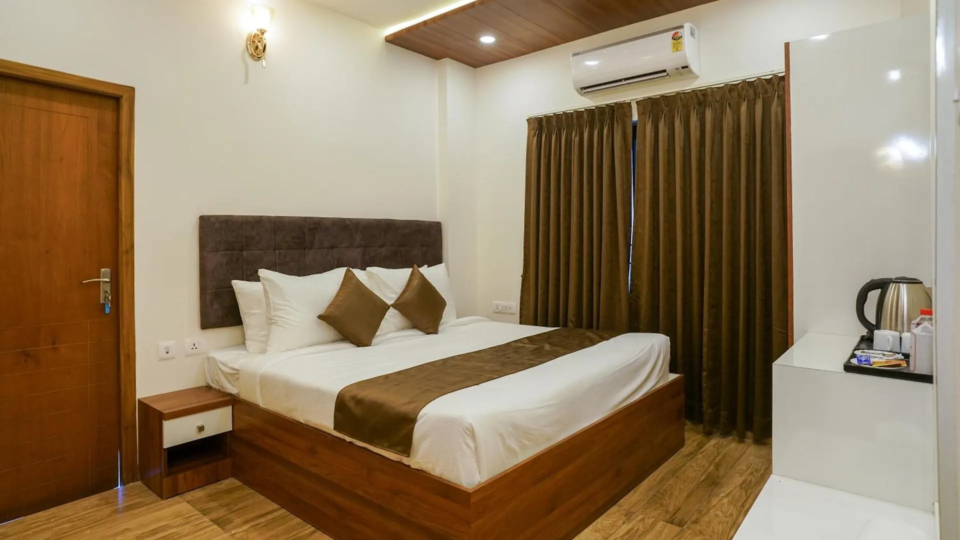 Grand Plaza Inn Kottakkal