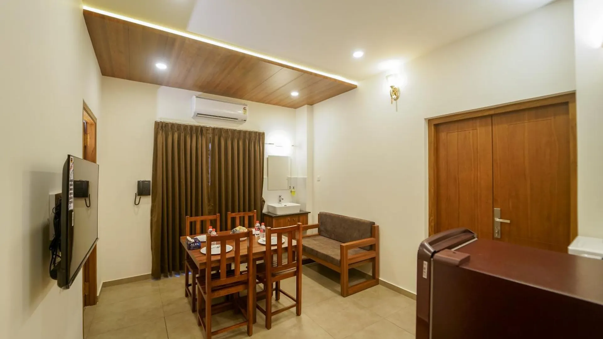Grand Plaza Inn Kottakkal Inde
