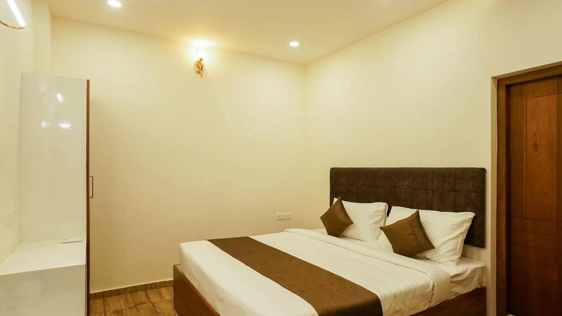 Grand Plaza Inn Kottakkal