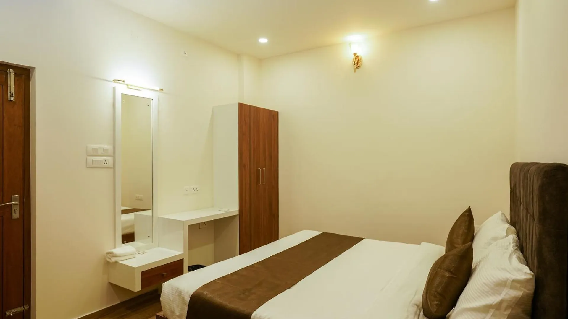Grand Plaza Inn Kottakkal